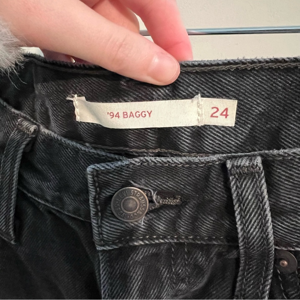 Levi's Women's Black '94 Baggy Jeans - Picture 5 of 8